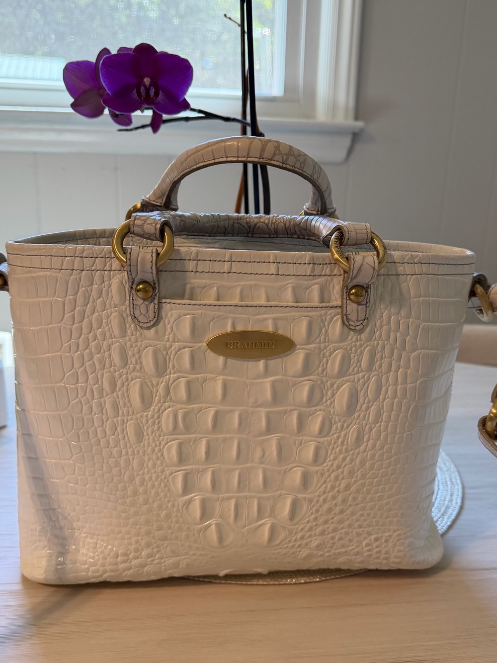 Brahmin satchel crossbody EUC. MUST SEE